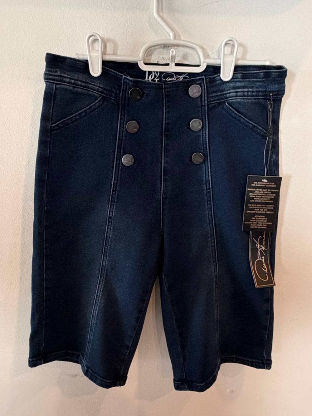 NWT DG2 Diane Gilman Nautical Button Front Denim Bermuda Shorts - Small - Picture 4 of 7